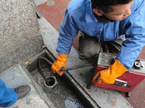 扎赉诺尔疏通下水道