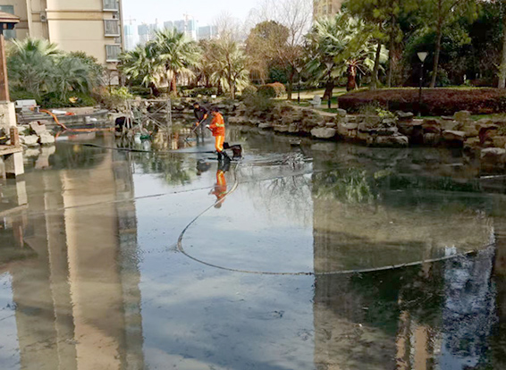 扎赉诺尔景观池淤泥清理