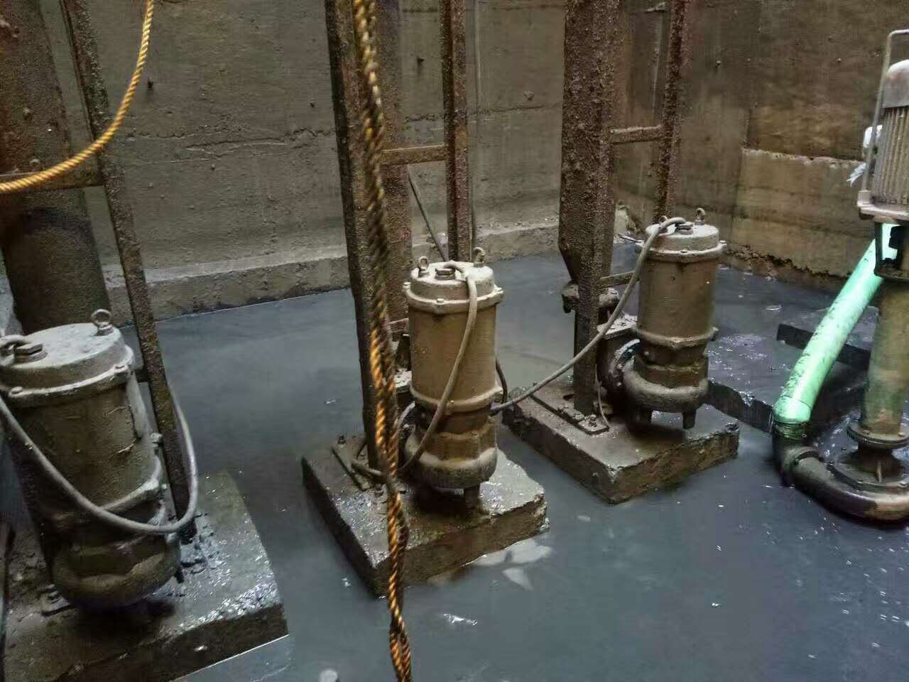 扎赉诺尔污水池清理